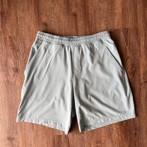 lulu lemon pace breaker lined men’s chambray shorts